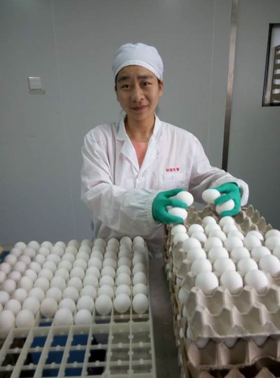 推女郎松果三点尽露视频