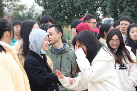 推女郎松果三点尽露视频
