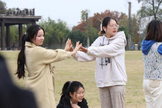 推女郎松果三点尽露视频